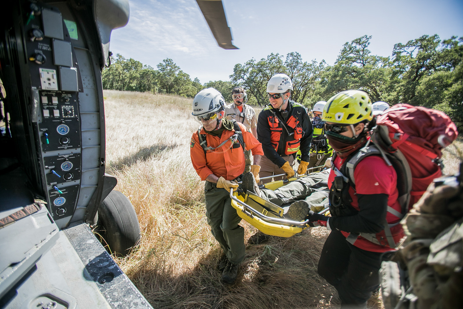 1-search-and-rescue-litter-carry SAR HELO